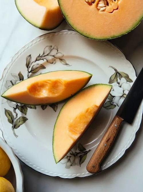 吃瓜季节美食,解锁清凉美食新体验